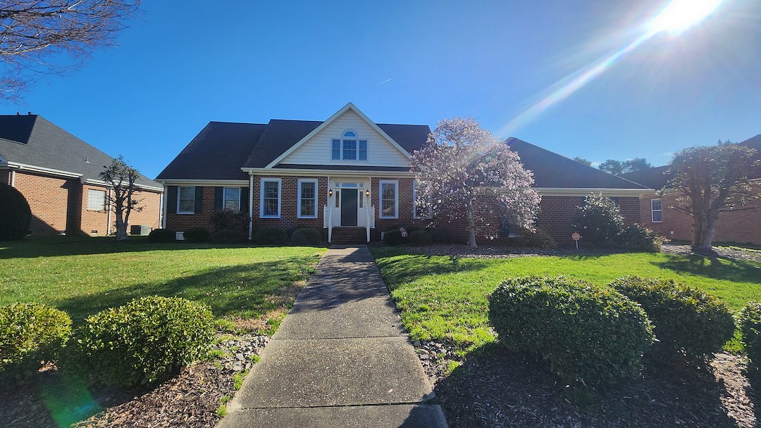 Professional house washing, deck cleaning and concrete surface cleaning in Western Branch area of Chesapeake Va