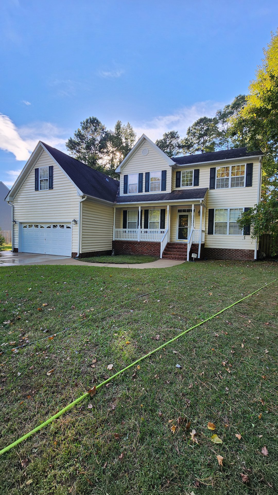 Top quality house washing, driveway washing, deck cleaning and fence cleaning in Chesapeake Va
